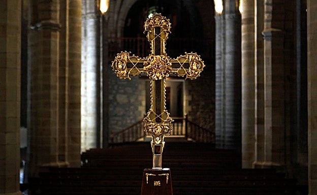 Lignum Crucis, reliquia conservada en el monasterio de Santo Toribio de Liebana, y que se supone perteneció a la cruz donde fue crucificado Jesús