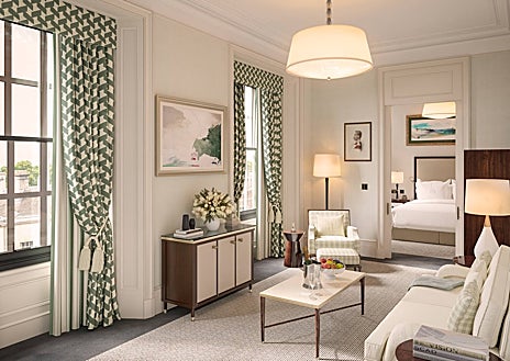 Imagen secundaria 1 - El nuevo Raffles London at The OWO (Old War Office) será «uno de los cinco mejores hoteles Raffles en el mundo», según el CEO del grupo francés Accor, Sebastian Bazin