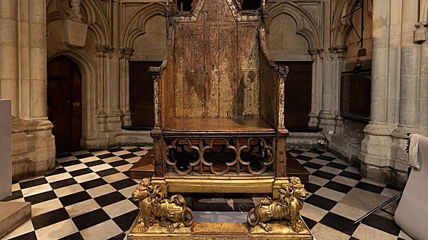 La silla de la coronación, en el interior de la Abadía