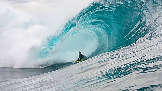 El Frontón: así es la ola más poderosa del mundo para el 'bodyboard'