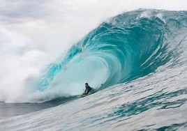 El Frontón: así es la ola más poderosa del mundo para el 'bodyboard'
