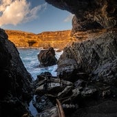 Las impactantes cuevas y piscinas naturales de la costa de Fuerteventura