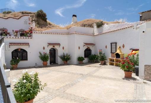 Las casas cueva donde vivir unas vacaciones exóticas sin salir de Andalucía