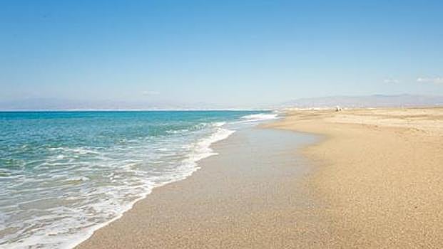 Ocho increíbles playas de aguas turquesa en Andalucía: viaja al Caribe sin salir de España