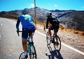 Desafío ciclista: atrévete a subir los puertos de montaña más exigentes y espectaculares de Andalucía