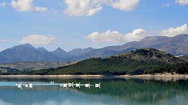 Las mejores piscinas naturales de Granada desde Sierra Nevada hasta la Alpujarra