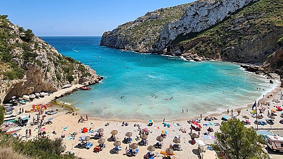 Siete playas de ensueño para darse un baño en la Costa Blanca