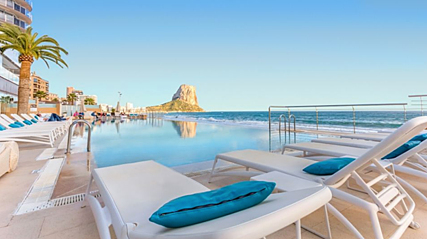 Imagen del beach club del Sol y Mar Gran Hotel