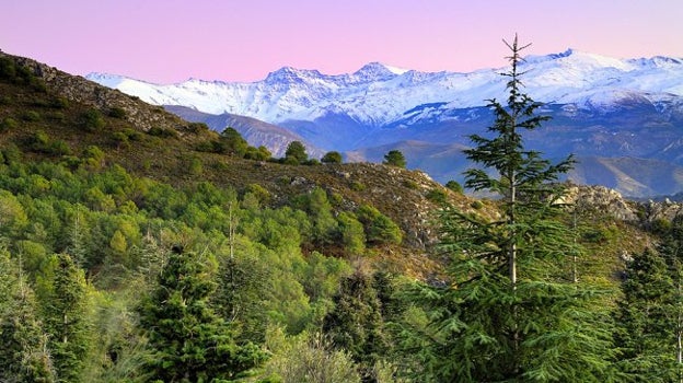 El parque natural de la Sierra de Huétor cuenta con paisajes espectaculares y rincones que son tesoros naturales