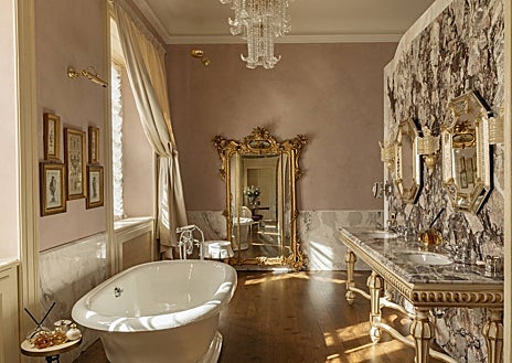 Imagen secundaria 1 - Así es el hotel Passalacqua, elegido mejor del mundo en los '50 Best Hotels 2023'.