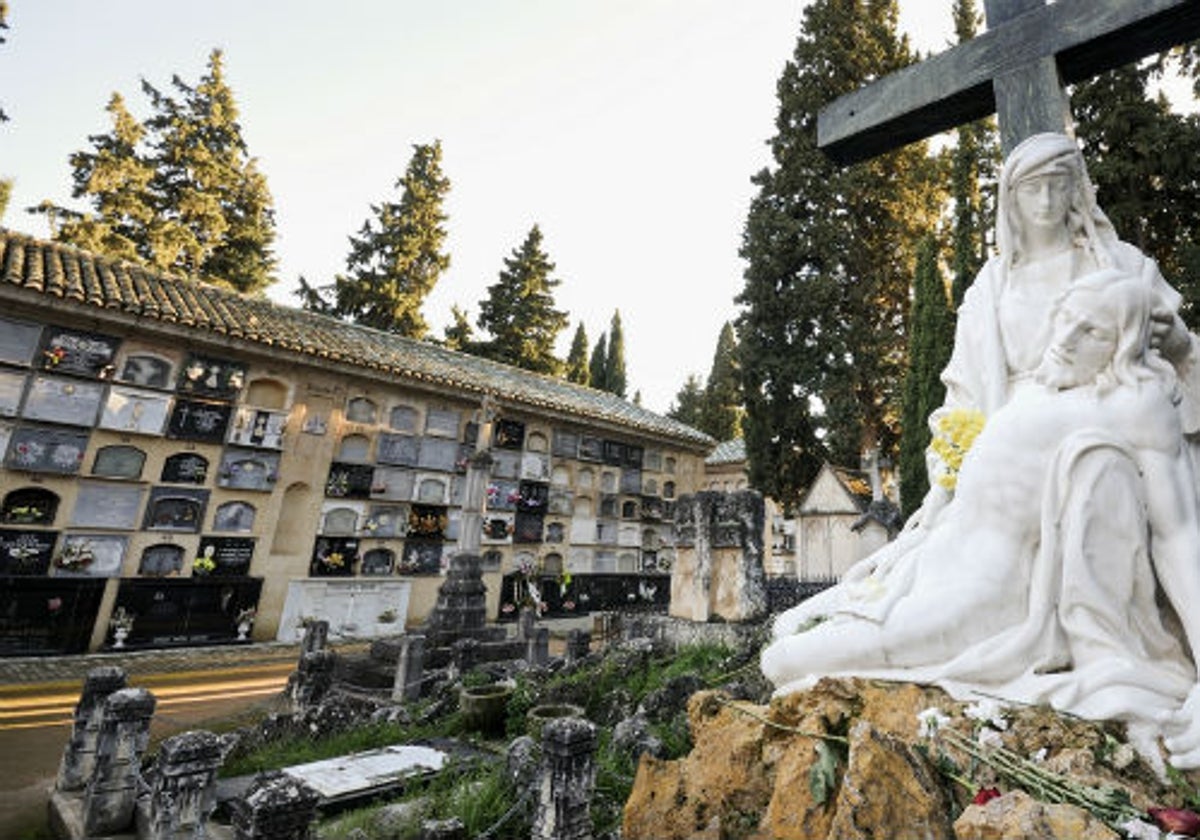 Interior del cementerio de San José, en Granada