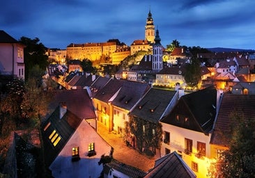 Un pueblo medieval a dos horas de Praga que parece el escenario de un cuento de Navidad