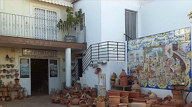 Taller de cerámica y alfarería Juan Simón en Sorbas.