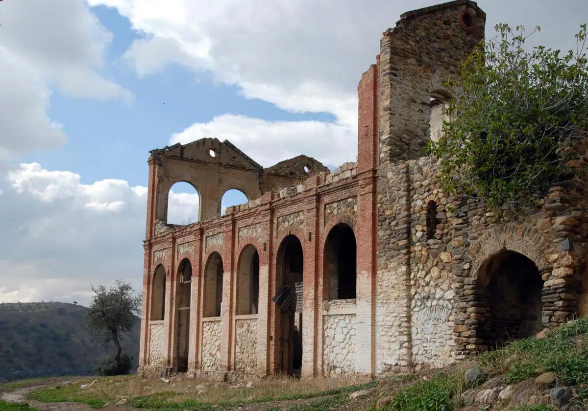 Restos de la mina de oro abandonada en Lancha del Genil, a las afueras de Granada