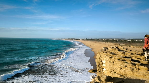 En la zona podemos encontrar tanto a Levante como a Poniente, bonitas playas