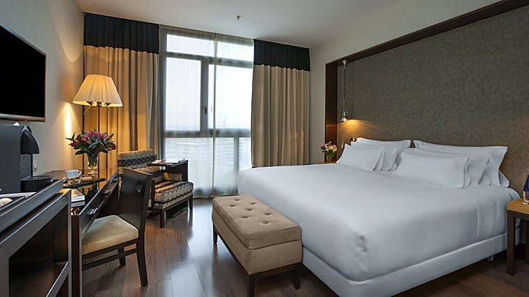 Una de las habitaciones del hotel NH Collection de Sevilla.
