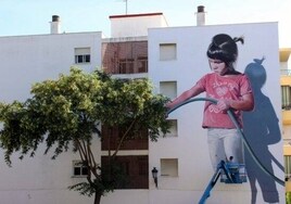 Ruta por los 11 murales de Estepona que hacen un homenaje al arte urbano