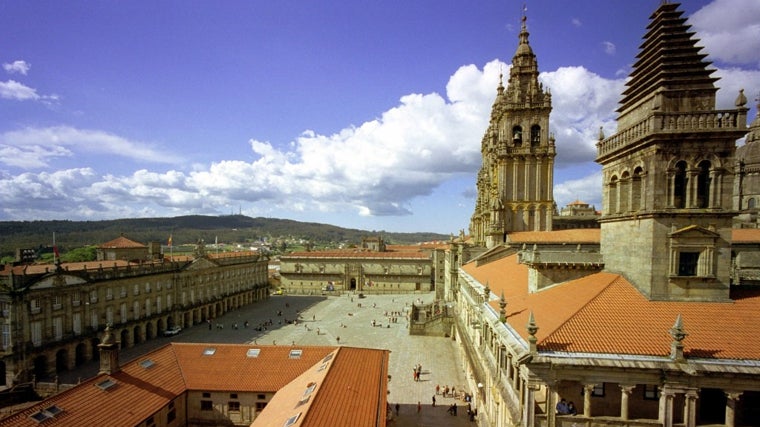 La ciudad gallega de Santiago de Compostela es un lugar perfecto para una escapada desde Sevilla a lo largo del mes de marzo