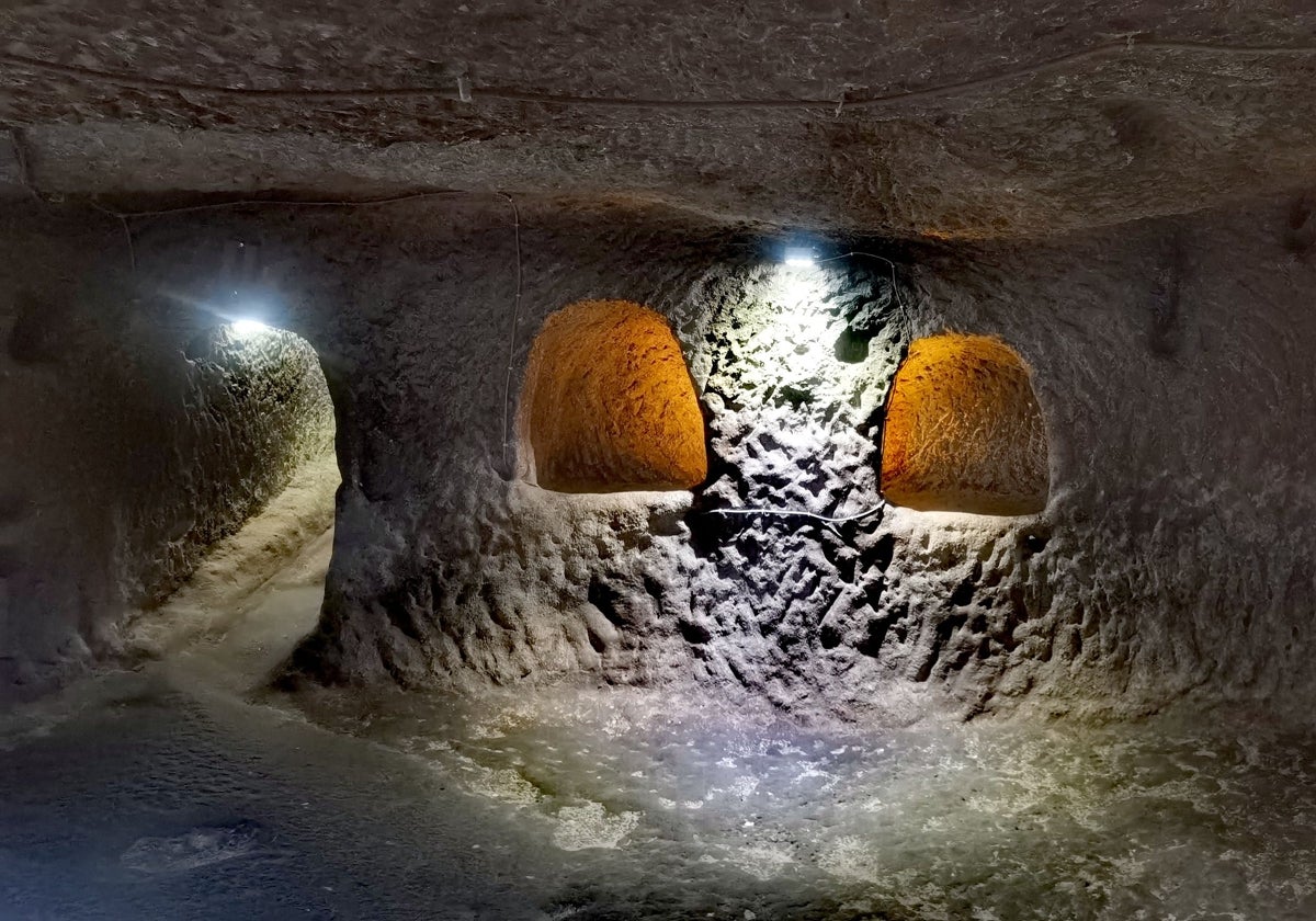 Un rincón de Ozkonak, ciudad subterránea visitable en Capadocia