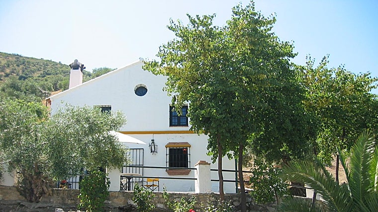 La Casa del escondite, en Zahara de la Sierra, forma parte del complejo rural de El Molino el Vínculo