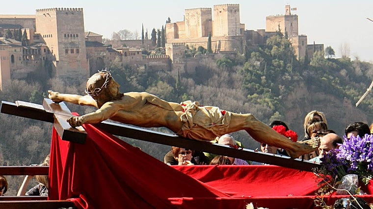 Traslado traslado del Cristo de los Gitanos en Granada.