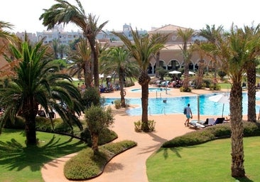 Tres hoteles con campo de golf para darse un capricho en una provincia salvaje y bella