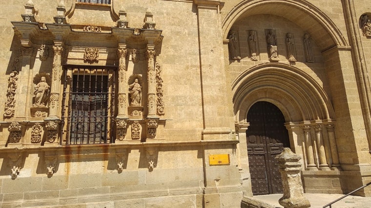 Detalle de la Catedral de Ciudad Rodrigo dedicada a Nuestra Señora Santa María