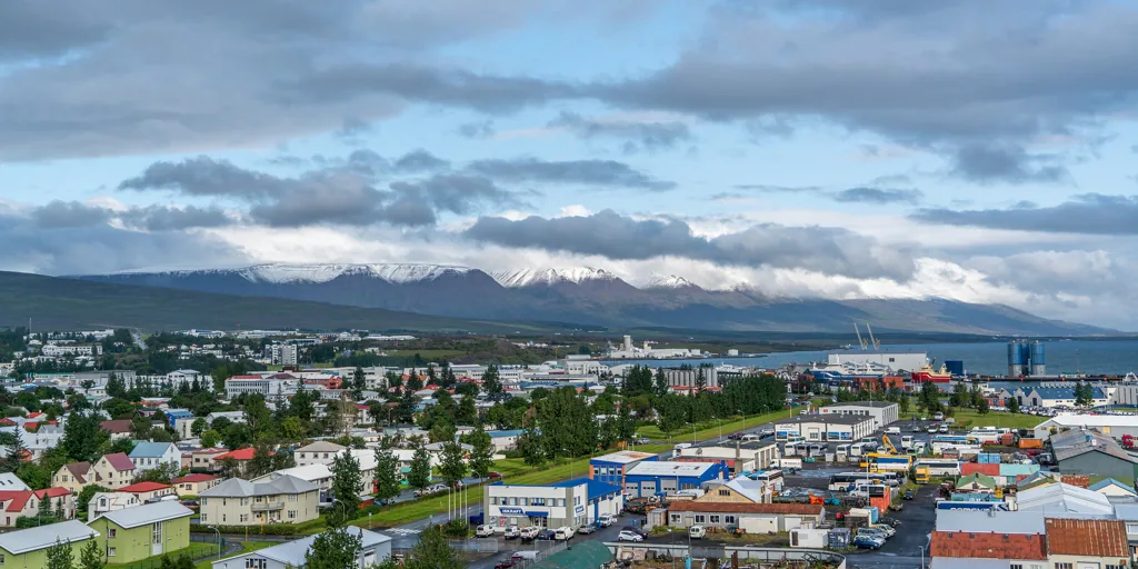La ciudad de Islandia que han puesto de moda Aitana y Sebastián Yatra
