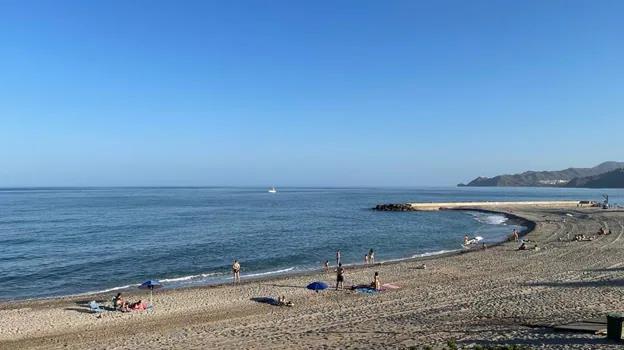 Las playas de Mojácar, uno de los pueblos más bonitos de Almería, cuentan con cuatro banderas azules