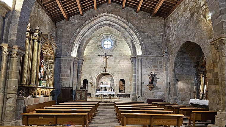 Interior de la iglesia de San Vicente
