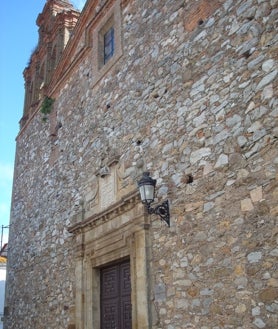 Imagen secundaria 2 - La iglesia de Santiago Apóstol, Puerta de Villagarcía y Convento de Santa Clara