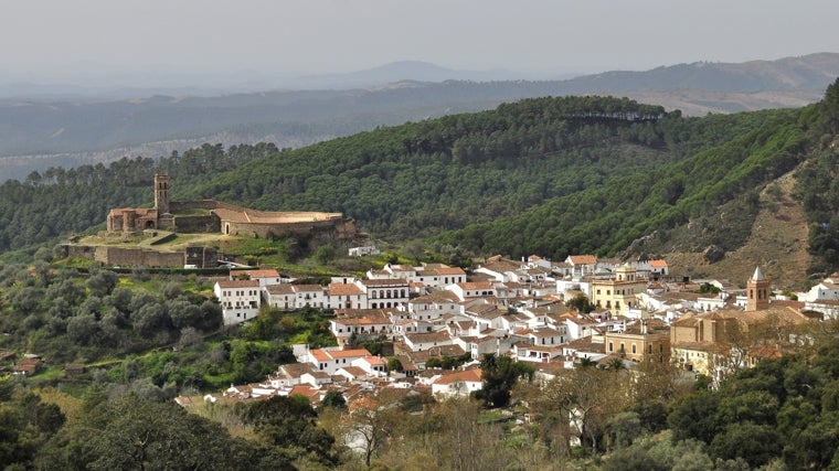 Vista de Almonaster la Real