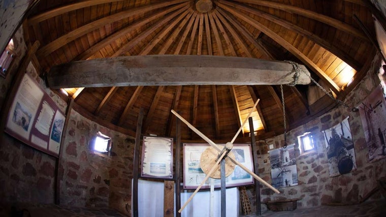 Interior del Molino de Baños de la Encina