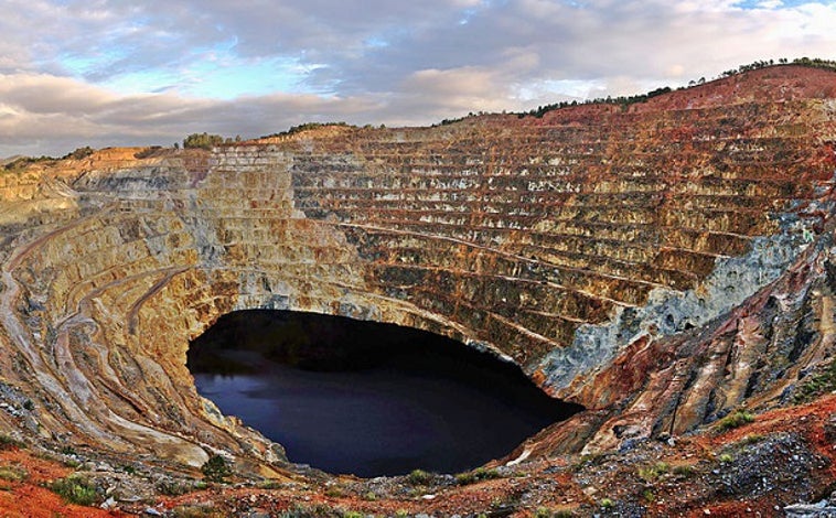 Imagen principal - Corta Atalaya, en Río Tinto, una mina que aporta un paisaje distinto a la zona