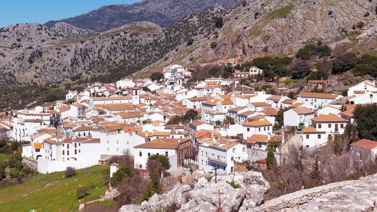 Panorámica del pueblo de Benaocaz