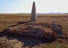 España tiene un obelisco como el de Argentina y está en Conil de la Frontera