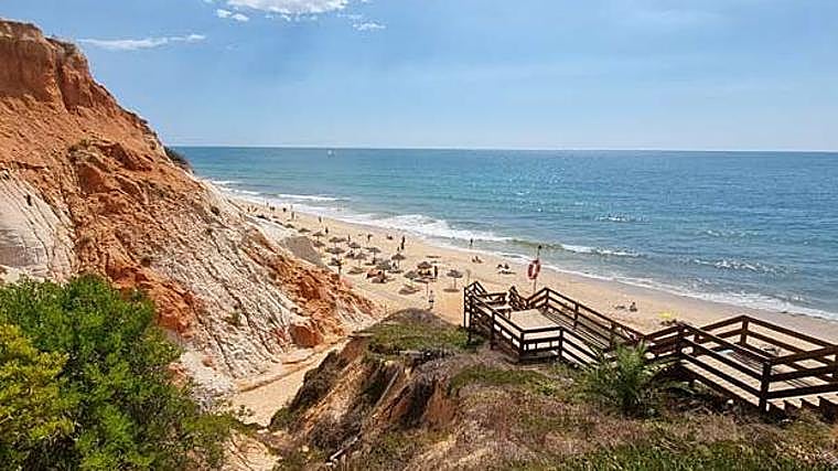 Estas son las playas del sur de Portugal donde puedes aparcar con tu camper o autocaravana
