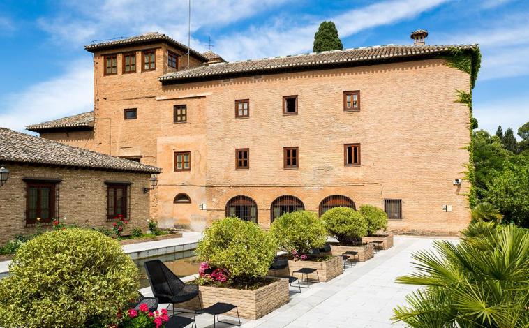 Imagen principal - Diversas imágenes del Parador de Granada