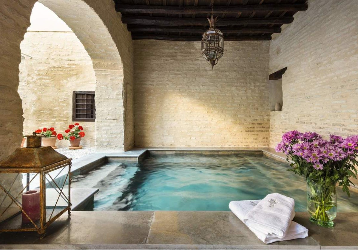 Piscina del Hotel Palacio Bucarelli en Sevilla