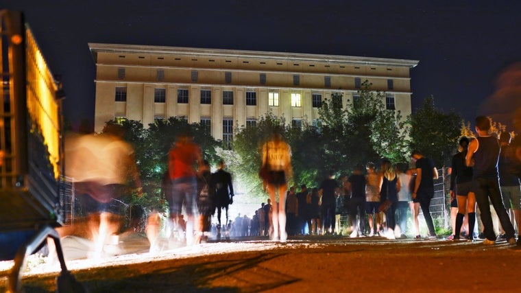 Entrada a la discoteca Berghain, en Berlín