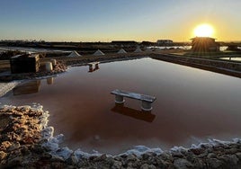 El pueblo de Huelva en el que puedes bañarte en aguas rojas curativas que ayudan a eliminar el estrés