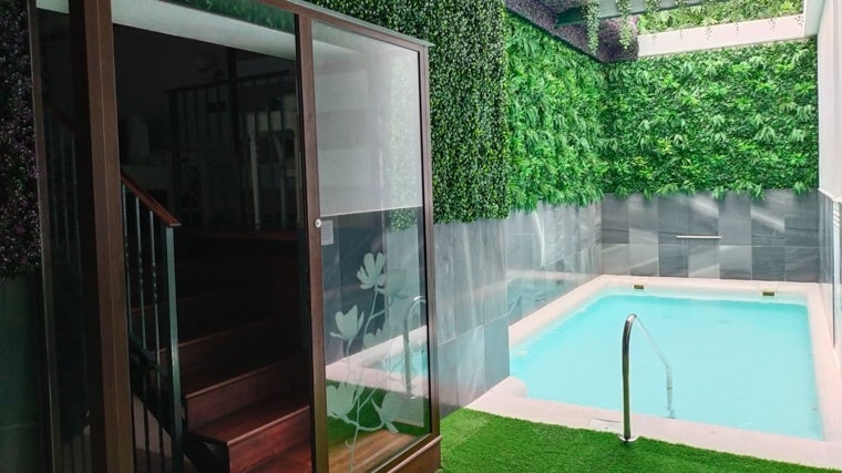 Piscina privada de la 'suite de luxe' del hotel
