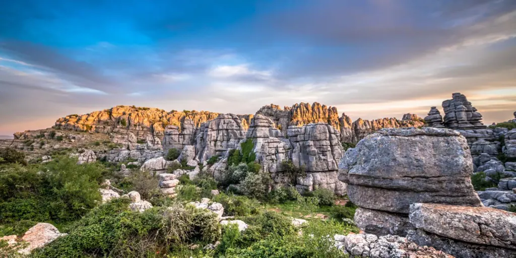 El laberinto de piedra en Málaga que pocos conocen y es perfecto para desconectar