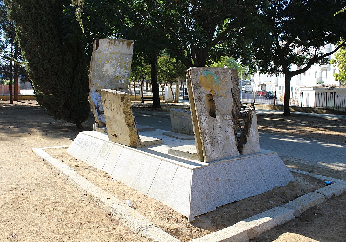 El parque de La Libertad de Utrera, donde se encuentran restos del muro de Berlín