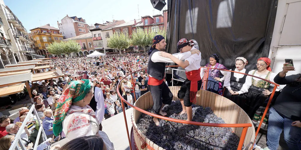 Tres días de vino e historia en un pueblo con 7 km de galerías subterráneas