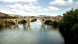 El puente más legendario (y uno de los más largos) del Camino de Santiago