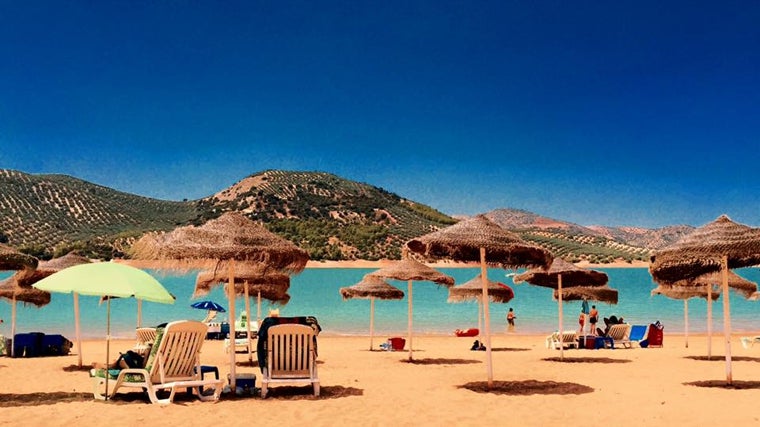 Esta playa es sin lugar a dudas uno de los atractivos más curiosos y originales con los que cuenta la provincia de Córdoba