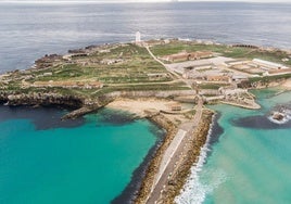 Existe una playa sin viento en Tarifa: está oculta y tiene aguas cristalinas