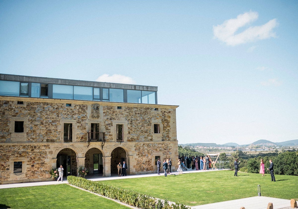 Hotel boutique gastronómico Pico Velasco, en Cantabria