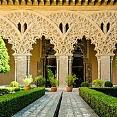 El diario 'The Telegraph' destaca estas dos ciudades de España para viajar en otoño como alternativa a Barcelona, Madrid y Sevilla